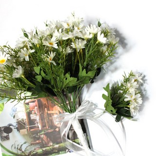 都市花園 仿真迷迭香雛菊捧花 胸花, 混合顏色, 1個