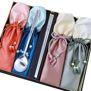 H.Jin NEW 訓民蝴蝶銀湯筷家用組 + 購物袋隨機出貨, 1套, 湯匙 4p + 筷子 4p + 綢緞袋 4種 + 外盒