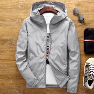 WIZI 大尺碼素色連帽防風夾克 WI064J