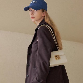 GO-CCE Cullen 斜揹包 KB316K, 鱷魚紋白色