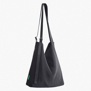 GREEN STUFF 寬鬆版型褶皺托特包 57