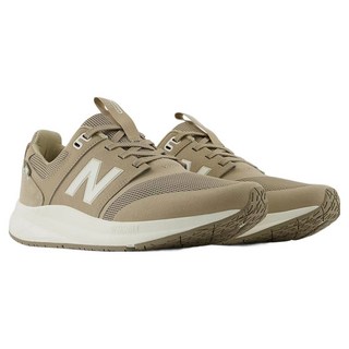 New Balance 男女款 900 2E寬楦運動鞋 UA900CD2