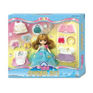 MIMI WORLD 迷你Mimi 時裝秀 Set 豐富服飾配件 百變小可愛 訓練穿衣美學, 藍色, 1盒