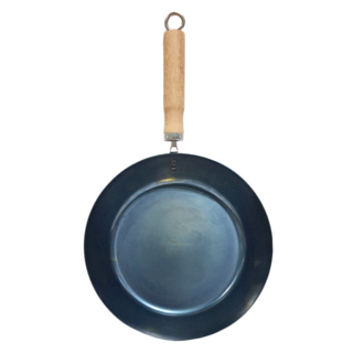 京都活具 木柄平底鐵鍋 28cm 700度C高溫熱處理 鍋身不易生鏽, 1個