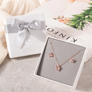 RADIANT STAR 璀璨之星 女人愛美愛自己雙子星願1+1鏤空星星925純銀項鍊耳環二入禮盒組 項鍊42cm + 耳環1 x 1cm MMS164-VRS165