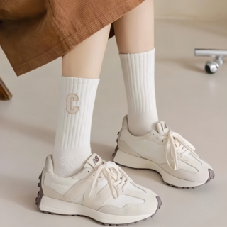 字母中筒襪 (棉+聚酯纖維), 全長30cm(22~25cm著用), 卡其白