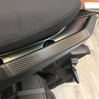 SYM 曼巴 後扶手尊爵版裝飾貼紙, 3D卡夢（霧面）, 1個