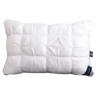 伊舒爾 扭花雲朵枕 100% 聚酯纖維, 白色, 48 x 74cm, 1件