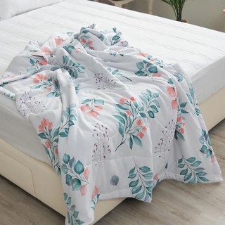 eyah 宜雅 蠶絲x石墨烯鋪棉涼被床包組，單人，粉瓣青葉，親膚透氣，舒適睡眠