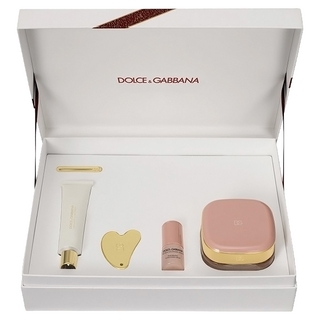 Dolce&Gabbana 奢寵保養 紅絲絨禮盒 天生美膚 佛手柑保濕妝前精華+菸鹼醯胺勻亮新生水精華+神經醯胺透亮修護彈力霜, 1組