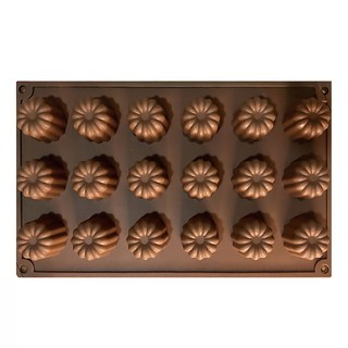 Betty's 焙蒂絲 18連可麗露矽膠模, 顏色隨機, 1個