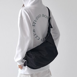 ADDEDIT Camilla斜背流浪包+鑰匙圈, 黑色