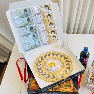 LOVELY FARM 人生大發披薩鈔票盒 + 單朵人造花組合, 人生大發披薩+單朵康乃馨組合 現金一盤20入