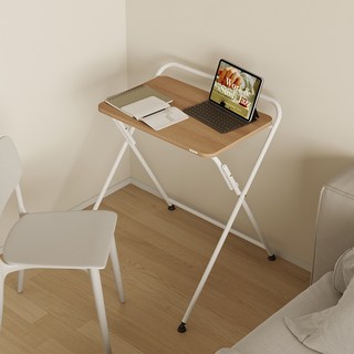 소프시스 튜브 접이식 책상 실제 사용 모습