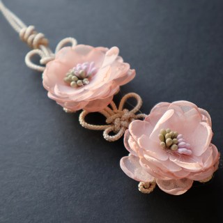 Bidangil 圓形雙花墜飾