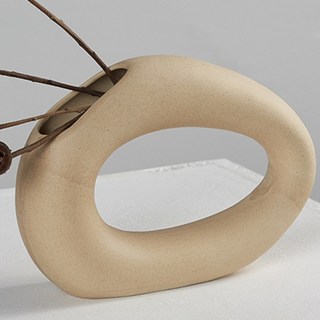 TCR 陶瓷環形橫式花瓶, 米色