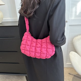 PEONIST 澎澎絎縫雲朵肩背斜背包, 粉色