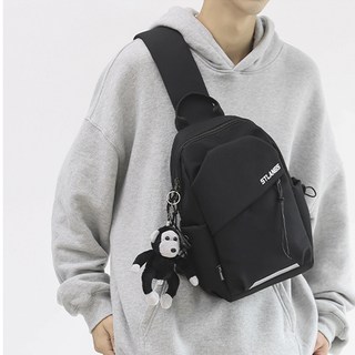 Elsso 休閒簡約交叉鑰匙圈郵差斜背包, 黑色