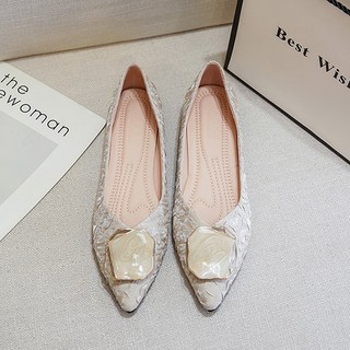 Winwin Company 寬版貝殼扣環尖頭正裝單鞋 YT_RC1227