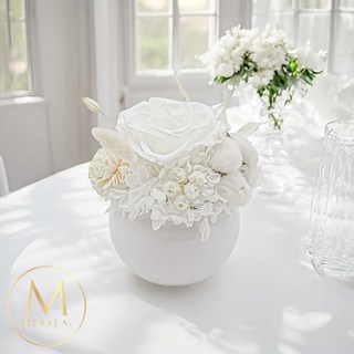 Floral M 花藝 新天鵝堡永生花禮, 1個, 白色