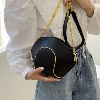摩登迷你貝殼斜背包, 基本黑色