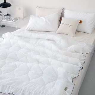 BAZAAR 荷葉邊水洗泡泡紗夏季薄被, 白色