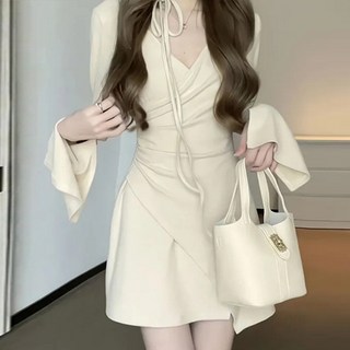 Goodif 女款抓皺V領喇叭袖短版連身裙, 象牙白 短版