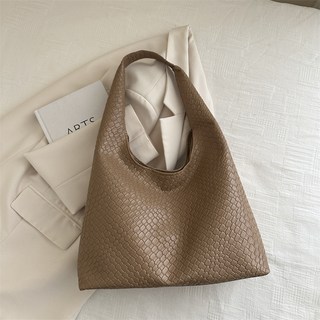 unheve 流浪肩背包