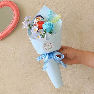 ScentBasket Sweet Bloom Kinder Joy花束, 天空藍(花), 隨機出貨(健達奇趣蛋)