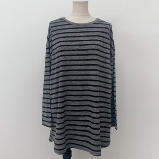 Benine 女款 Raketi Kara T恤