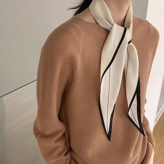 PEONIST 菱形撞色絲質小領巾