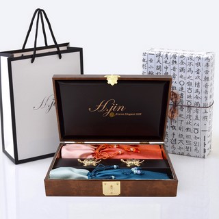 H.Jin H.jin 長生真空黃金鈦餐具雙人組 B款, 1套, 金色, 隨機出貨(提袋), 真空黃金鈦湯匙 2p + 筷子 2p + 金龜筷架 2p + 絲綢袋 2款 + 收納盒 + 禮品包裝 + 提袋