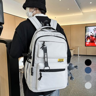 Elsso 生活防水大容量旅行後背包+青蛙娃娃吊飾(顏色隨機出貨)組, 淺灰色