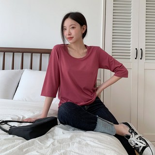 Andaromi 女款U領素色八分袖T恤