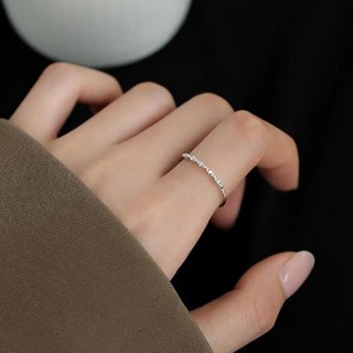 gelluna 纖細方晶鋯石線條開口戒指 B-78