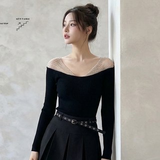 ViVEMO 女款網紗釘珠層次感露肩針織上衣 12411