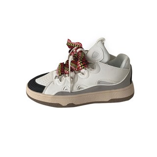 綁帶設計運動鞋