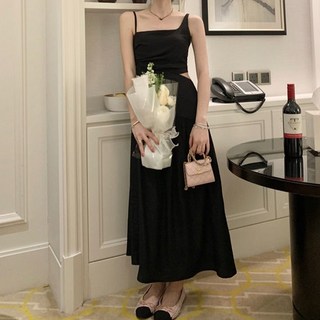 ViVEMO 杜克不對稱抓皺柔美細肩帶連身裙 10584, 黑色