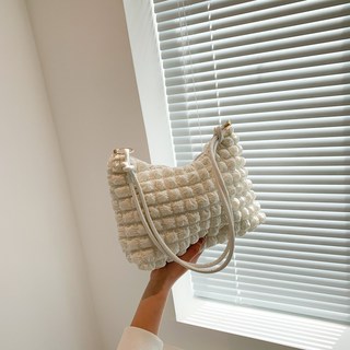 PEONIST 迷你雲朵絎縫包