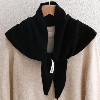 COCO DREAM 貝斯尼羊毛三角針織圍巾