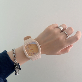 DailyNest 高級現代運動手錶