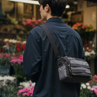 Tripacc Jeffron 超輕量機能性防水旅行斜揹包 T705