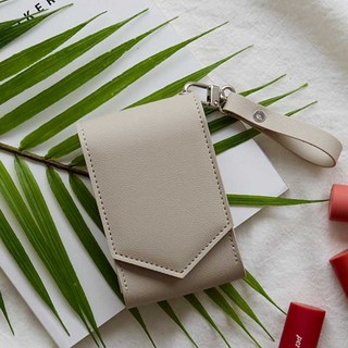 FunnYmade 皮革口紅香菸包