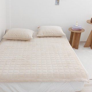 CHOUETTROOM 超細纖維絎縫束帶床墊, 淺褐色的