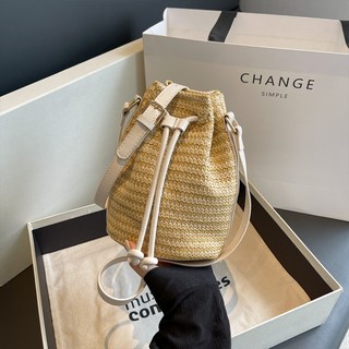 Elsso 女款背帶草編風格復古水桶信差斜背包, 白色