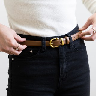 Devence 皮革女款簡約特色腰帶