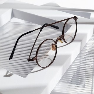 MELACME 獨特復古鈦金屬圓形霧面眼鏡框