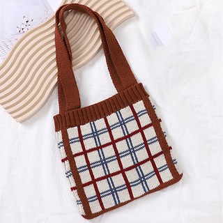 Sayaka 紗彌佳 日系經典百搭格紋造型同款毛線編織手提包 + 圍巾2入組, 咖啡色