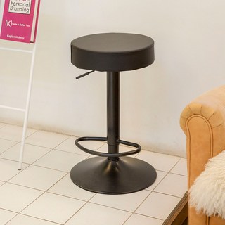 家具感 Lucy 附腳踏吧台椅, 1個, 黑色