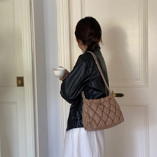 Hamo 雲朵絎縫鏈條肩揹包